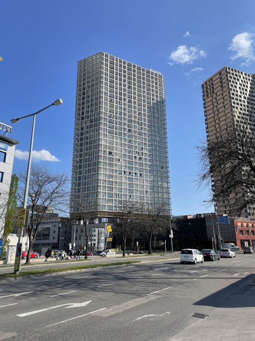 Helio tower aussen.jpg